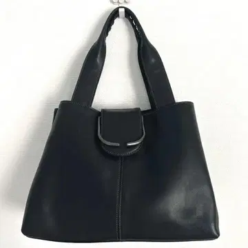 ungaro 웅가로 천연 가죽 소가죽 카우 가죽 파우치 포함 토트백 블랙
