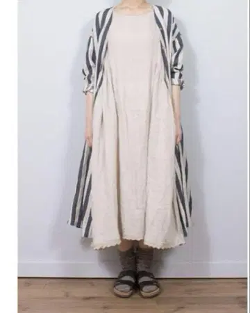 네스트로브 린넨 레이스 원피스