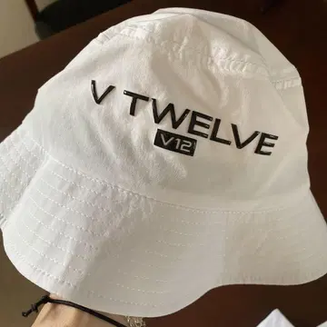 V12 VTWELVE 버킷 햇 화이트