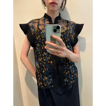 Mame Kurogouchi 자수 블라우스 네이비 마메쿠로구치