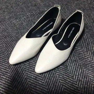 yuko imanishi+ 화이트 플랫 슈즈