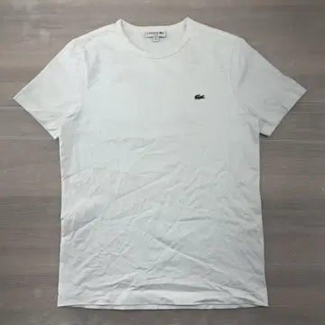 &LACOSTE 슬림 핏 화이트 티셔츠 US S