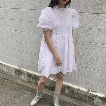 키티 코튼 볼륨 원피스