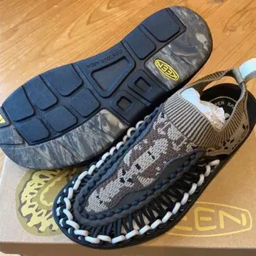 KEEN 유니크 EVO 23cm