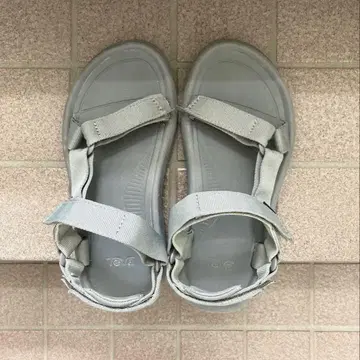 Teva 그레이 스포츠 샌들 허리케인