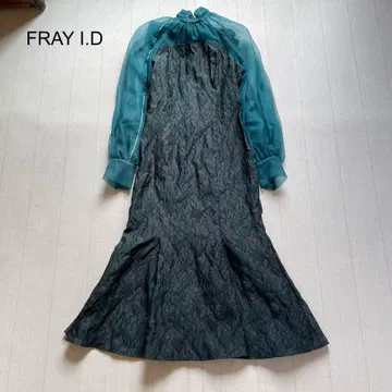 FRAY I.D 글로시 레이스 자카드 머메이드 원피스 그린