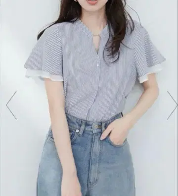 스트라이프 소매 시어 펄 버튼 스키퍼 블라우스 내추럴 꾸뛰르 새상품