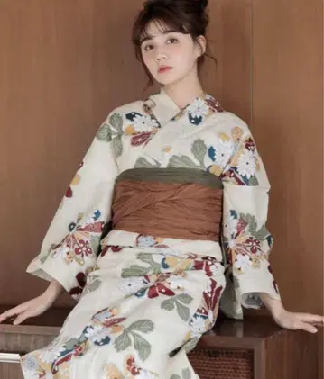 Dita 클래식 국화 유카타