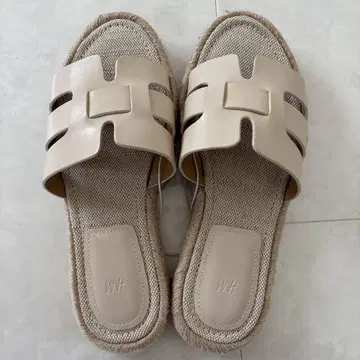 H&M 베이지 샌들 35