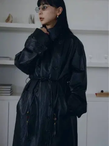 아메리 라피네 가죽 코트
