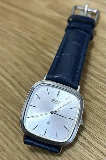 레어 SEIKO 세이코 샤리오 스퀘어 6030-5300 쿼츠