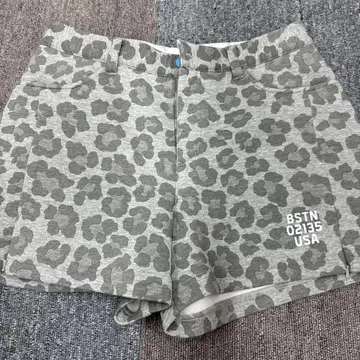 BSTN 레오파드 무늬 숏 팬츠 여성용