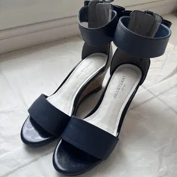 질스튜어트 리본 샌들 23cm 네이비