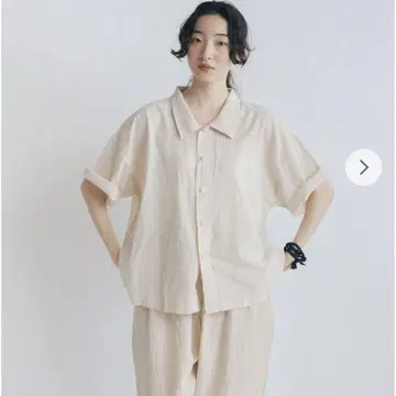 젠 선생님의 평상복, 싸개 버튼 반팔