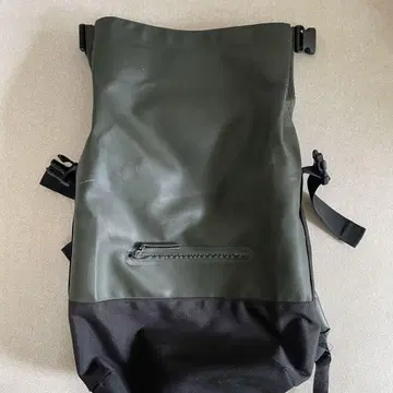 레인즈 롤 탑 백팩
