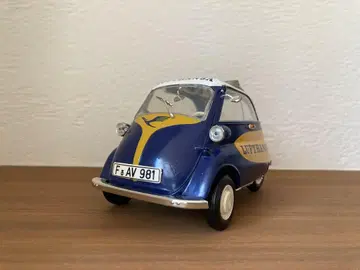 Revell 1/18 BMW Isetta 250 Lufthansa