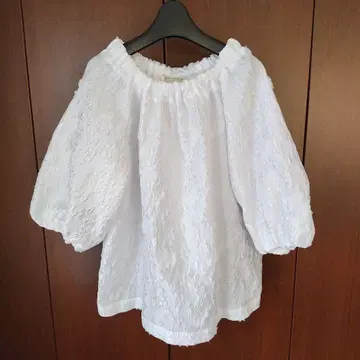 UNITED ARROWS 플라워 자카드 블라우스