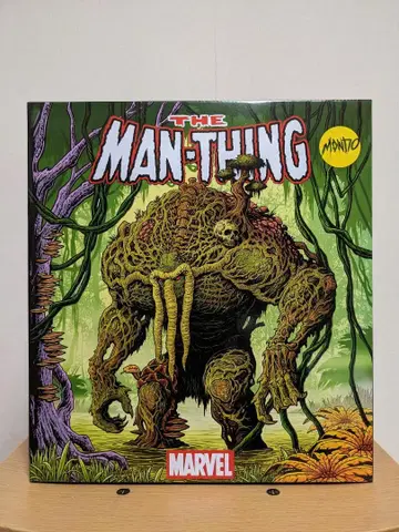 THE MAN-THING MONDO 피규어
