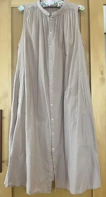 빔즈 보이 슬리브리스 원피스 베이지