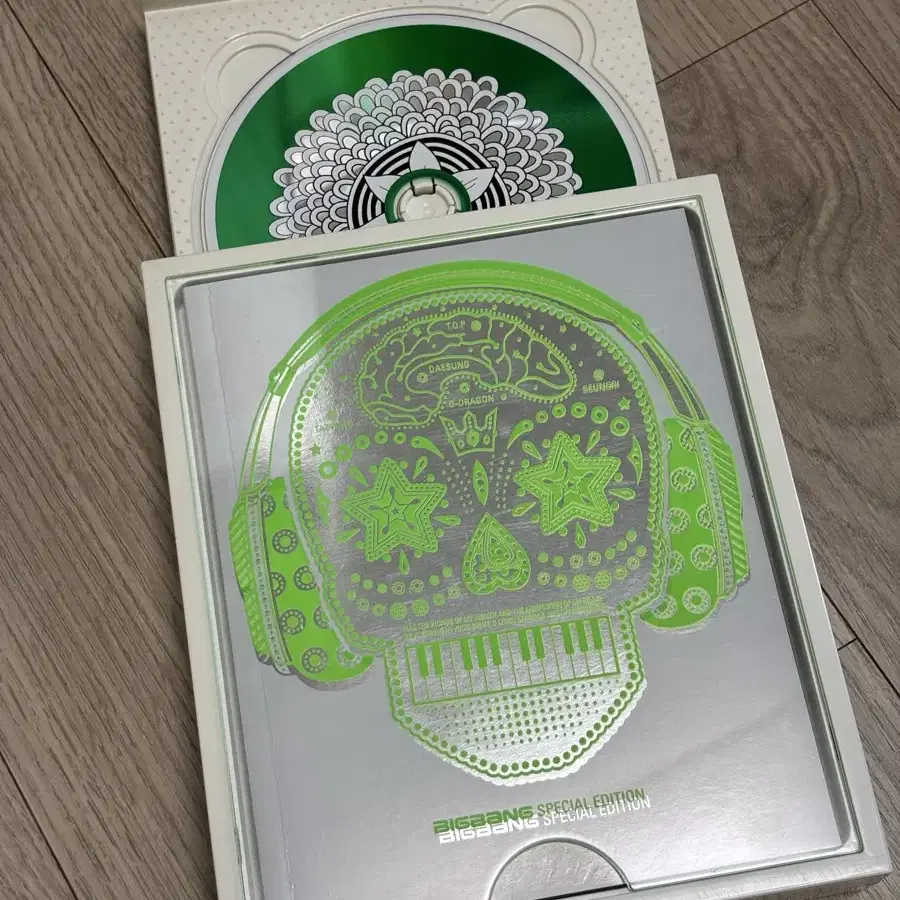 Shipping Included) Big Bang Special Edition Album #빅뱅