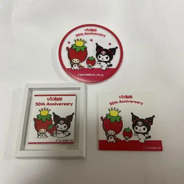 딸기 신문 50주년 쿠로미 아크릴 배지 PVC 스티커 마그넷