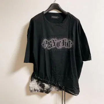 PSYCHO NATION 큐빅 밑단 레이스업 절개 티셔츠