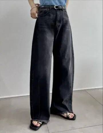 밑단 프린지 배럴 레그 데님 팬츠 리디 커브 팬츠 XL
