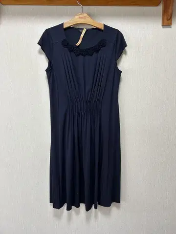 잉게보그 새상품급 꽃 모티브 티셔츠 원피스