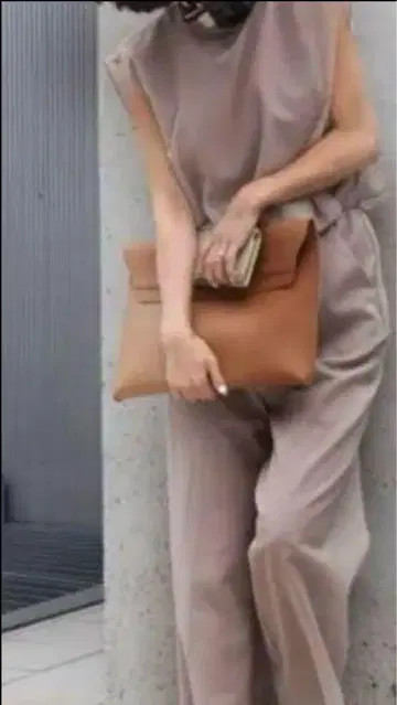 아메리빈티지 쉬폰 넥 올인원