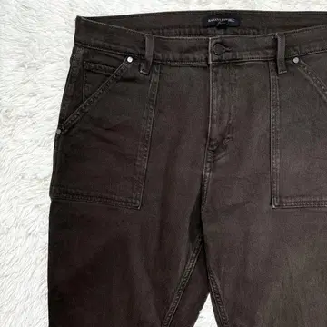 BANANA REPUBLIC 다크 브라운 데님 슬림 핏 팬츠