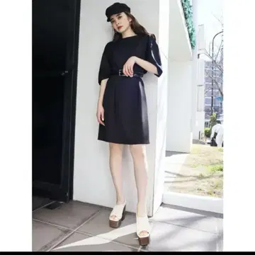 EMODA 블랙 무릎 기장 원피스 7부 소매