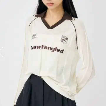 moussy Newfangled 아이보리 V넥 긴팔 티셔츠