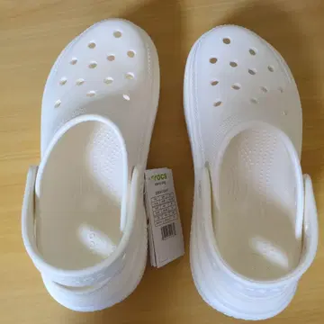Crocs 스톰프 크로그 초크 24cm