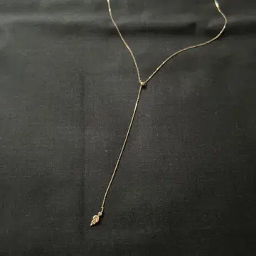 아가트 k10 다이아 리프 Y자 목걸이