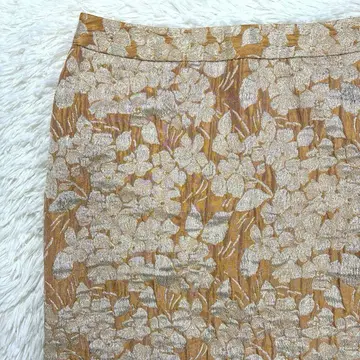 TALBOTS 오렌지 계열 꽃무늬 타이트 스커트