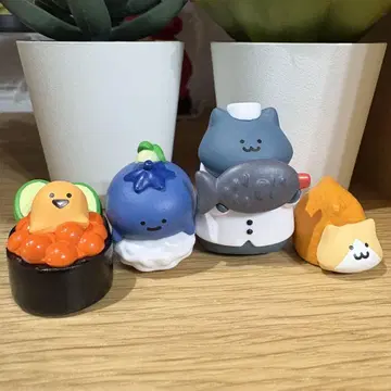 문구와 함께 가챠가챠 스시