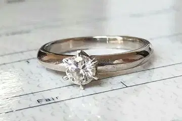 라운드 브릴리언트 컷 다이아몬드 반지 0.323CT