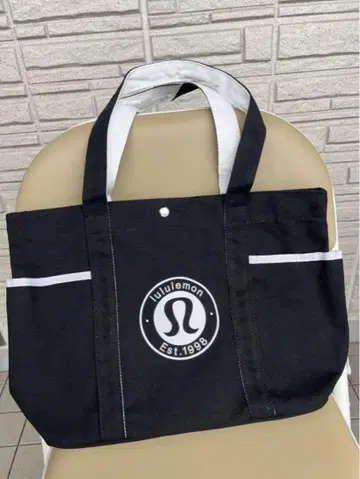 룰루레몬 로고 토트백 블랙