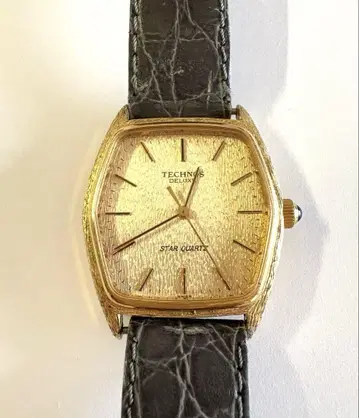 테크노스 TECHNOS DELUXE STAR QUARTZ 손목시계 작동품