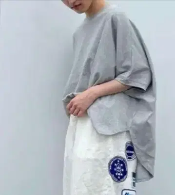 BEARDSLEY 그레이 반팔 티셔츠