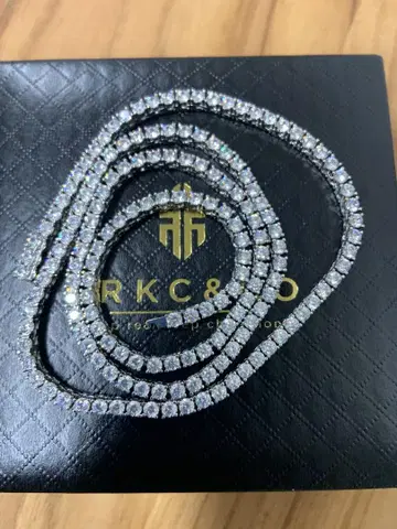 KRKC&CO 실버 크리스탈 목걸이