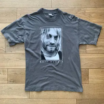 Kurt Cobain KURT COBAIN 커트 코베인