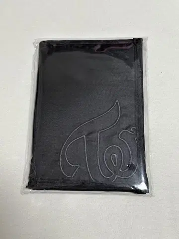 TWICE THIS IS FOR 여권 케이스