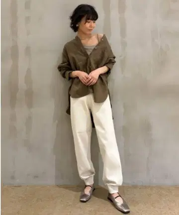 Mila Owen 스웨트 라이크 조거 니트 팬츠 아이보리 2024