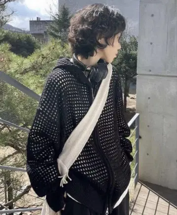 .KOM 메쉬 지퍼 후드티