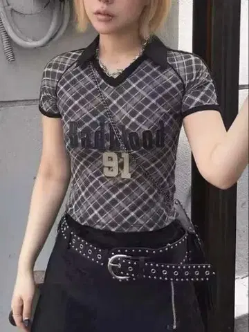 BADBLOOD V넥 체크 무늬 반팔 S
