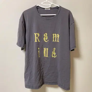 Remilia 프린트 티셔츠 M 사이즈