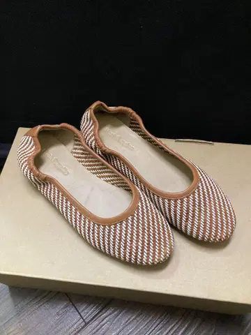 허시파피 브라운과 화이트 메쉬 밸리 신발 37(23.5cm)