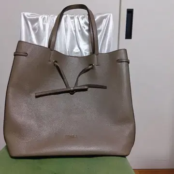훌라 그레이 가죽 토트백