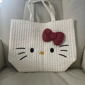 헬로키티 퀼팅 토트백
